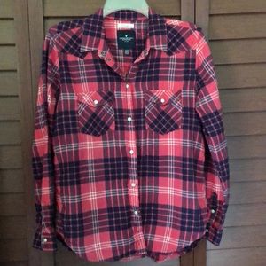 AE long sleeve plaid shirt